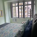 SANTOS, 1 pé na areia , o outro também!